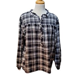 Chaps Black and White Plaid Top With Long Sleeves